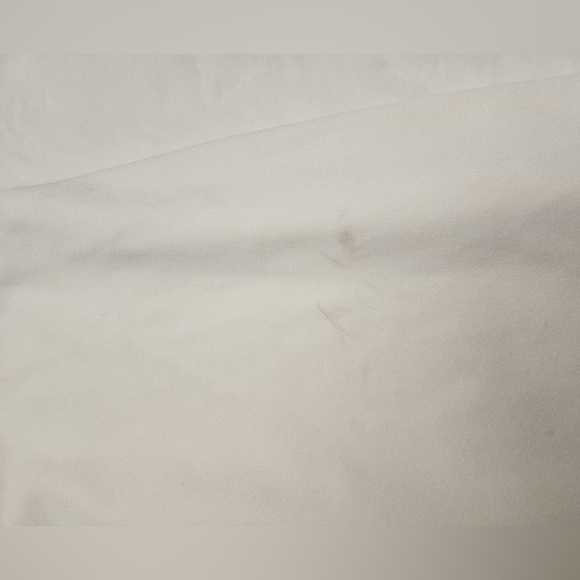 By&By Sexy Bodycon Dress
Off white
Size 1
Off Shoulder
Measurements in picture - Picture 6 of 8